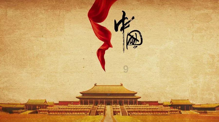 30岁金晨首次上电视主持，穿时尚裙脱颖而出，太给爸妈长脸